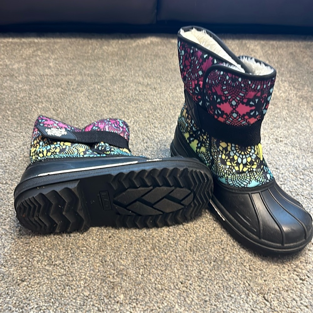 Children’s Place- Kids all weather boots